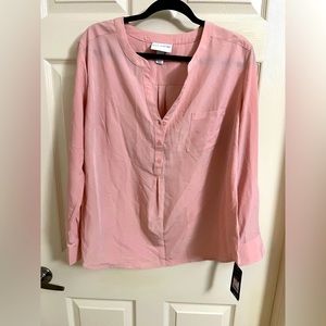 NWT WOMENS BLOUSE